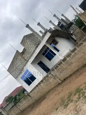 6bdrm House in Amasaman for sale