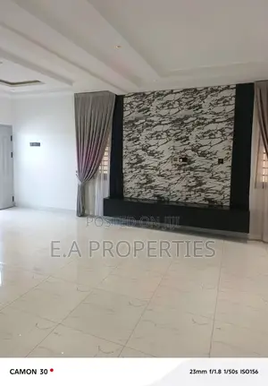 3bdrm House in E A Properties, Lake Side Estate for sale