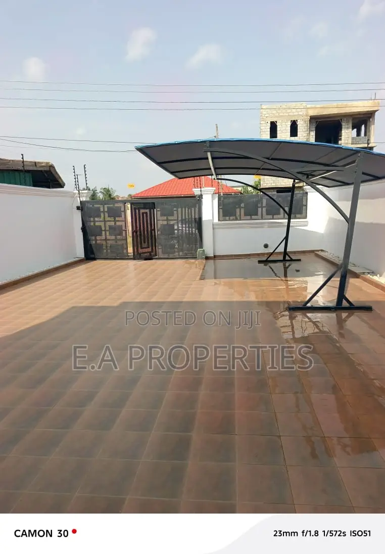 3bdrm House in E A Properties, Lake Side Estate for sale