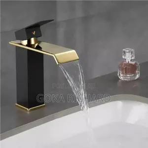 Modern Luxury Black and Gold Basin Faucet Tap