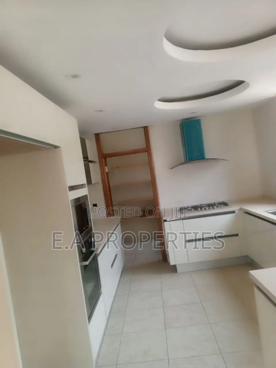 8bdrm House in E A Properties, Community 25 for sale