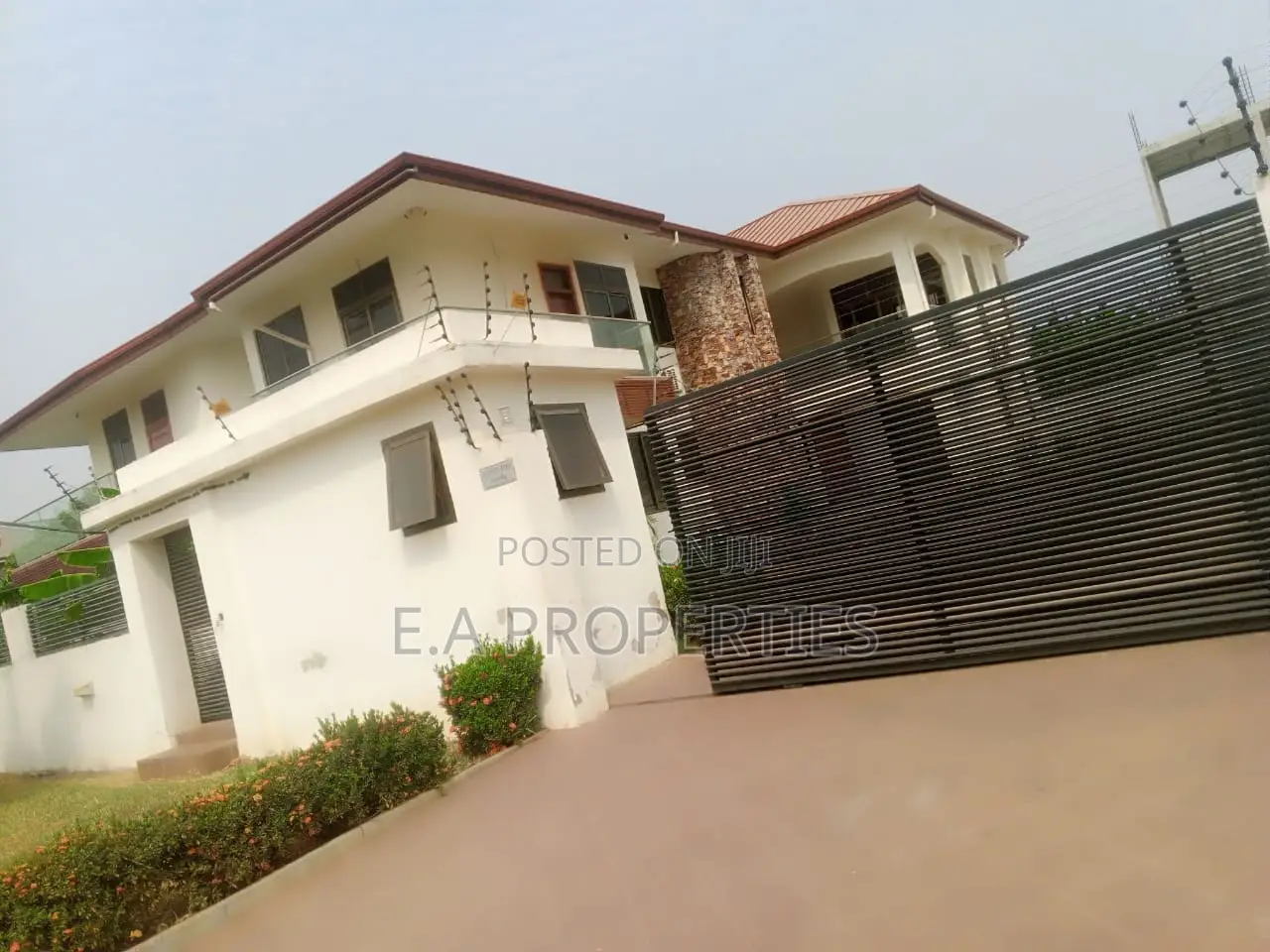 8bdrm House in E A Properties, Community 25 for sale
