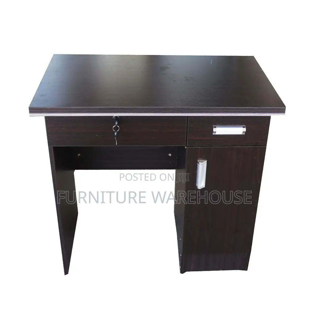Office Desk ( 0.8 M)