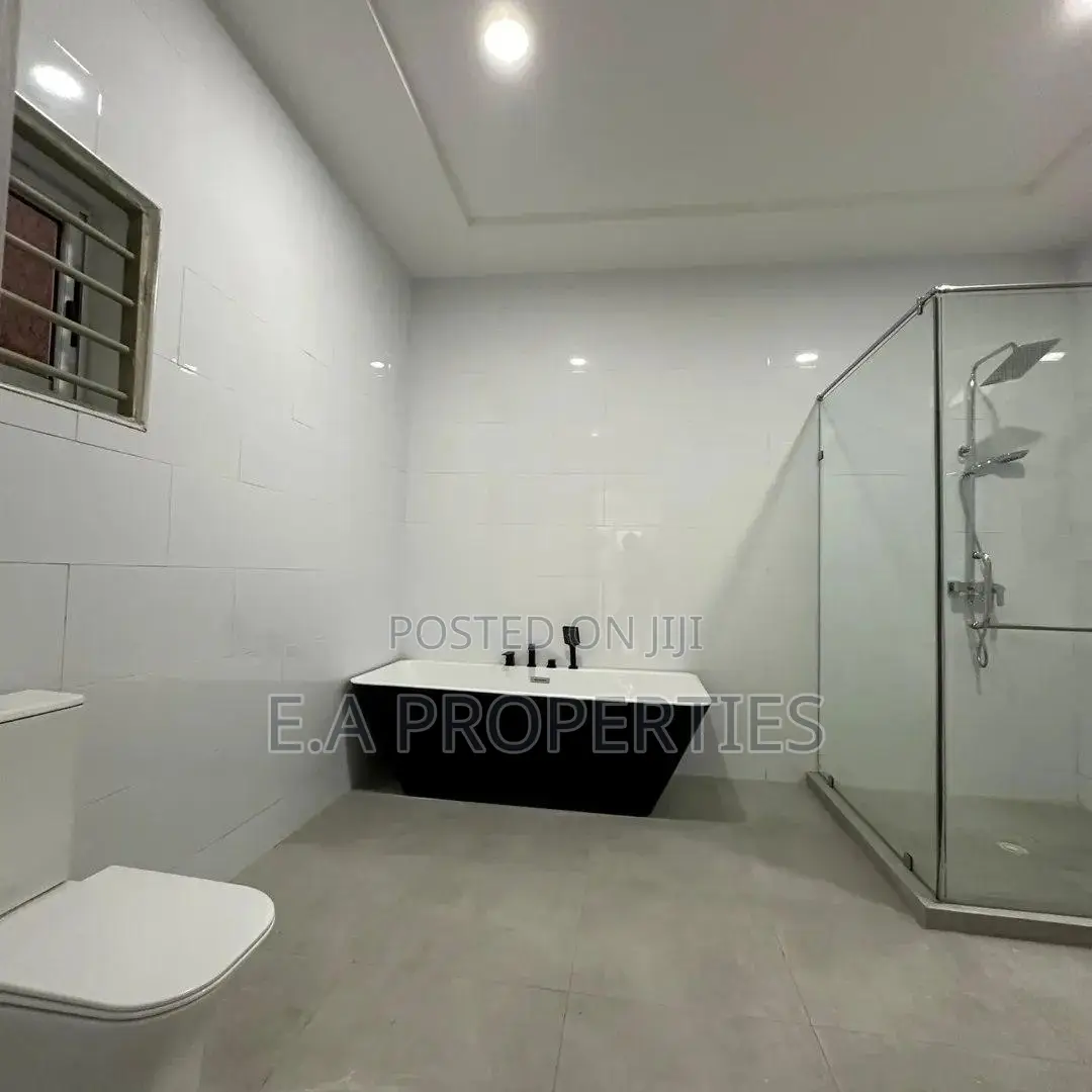 4bdrm House in Ea Properties, Lake Side Estate for sale