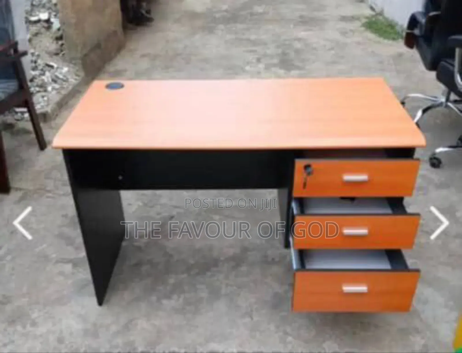 A Wooden 1.2meter Office Table