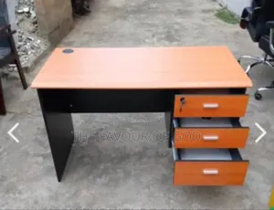 A Wooden 1.2meter Office Table