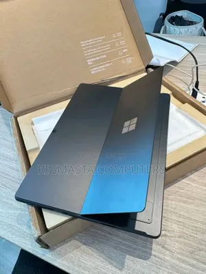 New Laptop Microsoft Surface Pro 8 16GB Intel Core I7 SSD 256GB
