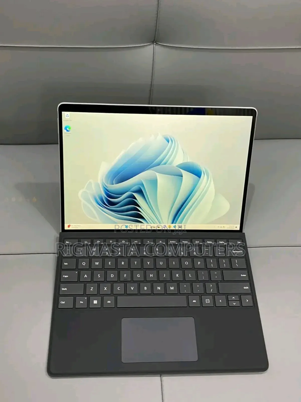 New Microsoft Surface Pro 11th Edition, a Copilot+ PC 16GB SSD 512GB