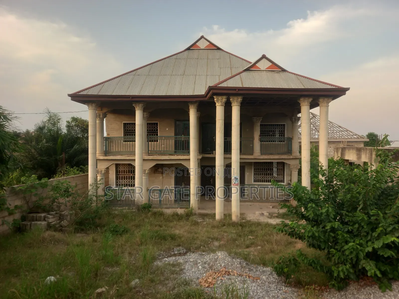8bdrm House in Atimatim Maase, Kumasi Metropolitan for sale