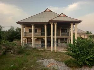 8bdrm House in Atimatim Maase, Kumasi Metropolitan for sale