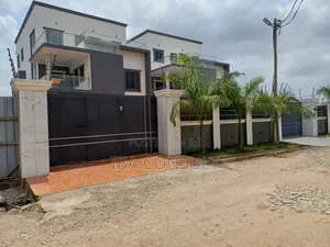 5bdrm House in Mile 7 for sale