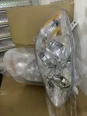 Toyota Corolla 2005-2008 Headlights