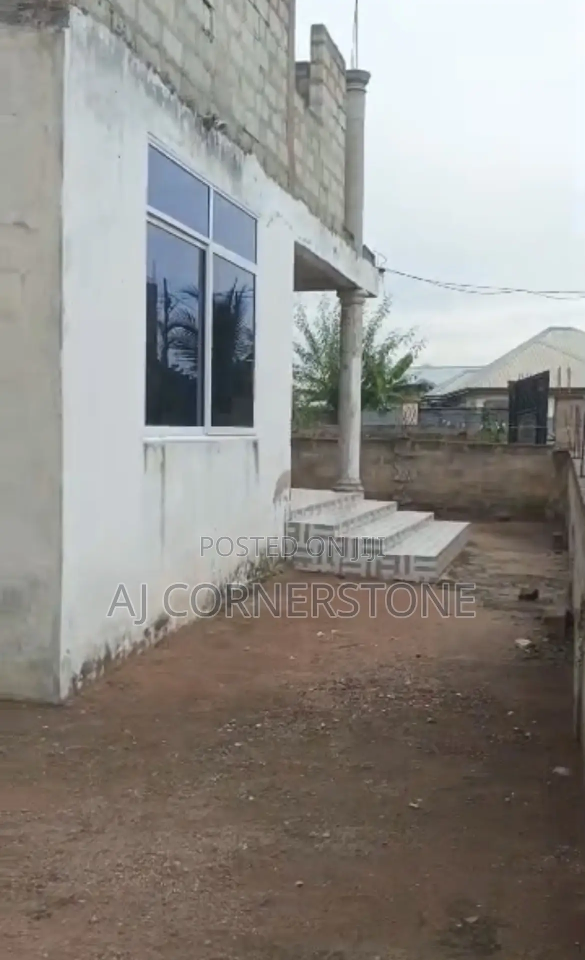 6bdrm House in Amasaman for sale