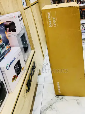 Moderate Bass Sound System With Rear Woofers Samsung Q930f For