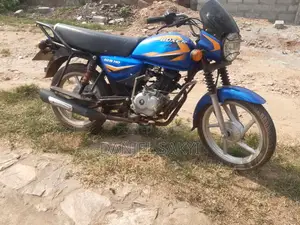 Bajaj Boxer 125 2025 Blue