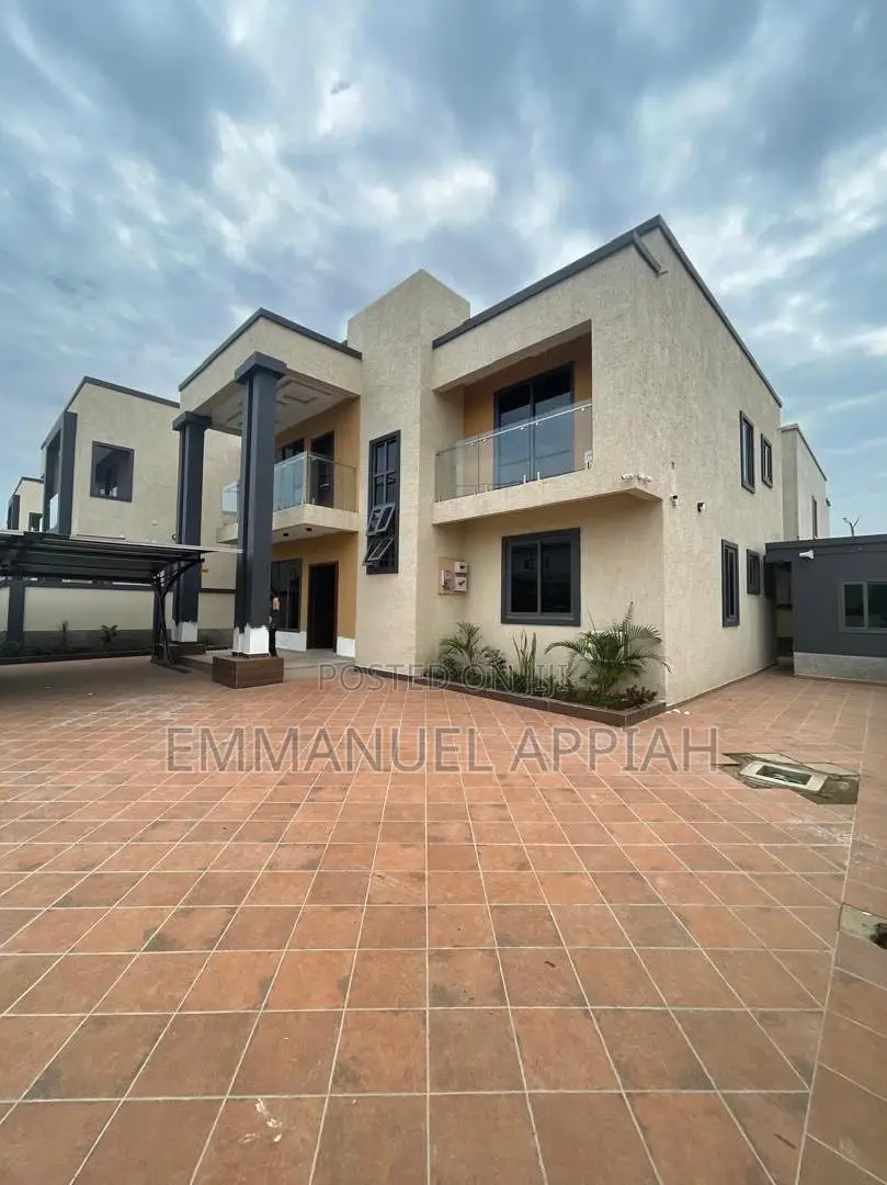 4bdrm House in Haasto Atomic, Haatso for sale