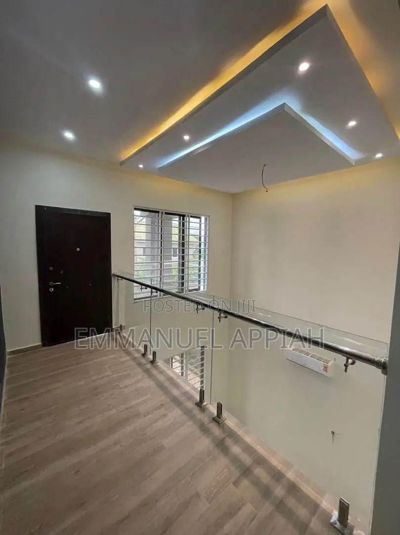4bdrm House in Haasto Atomic, Haatso for sale