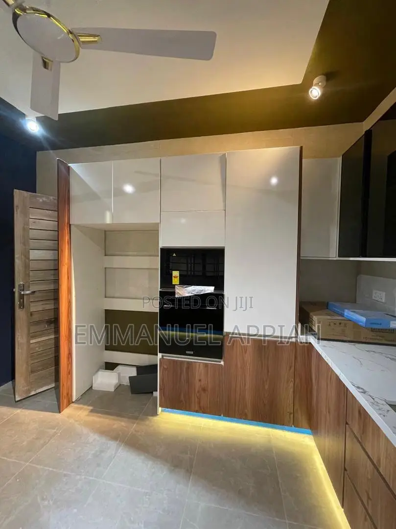 4bdrm House in Haasto Atomic, Haatso for sale