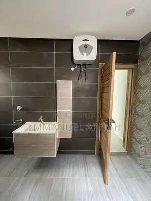 4bdrm House in Haasto Atomic, Haatso for sale