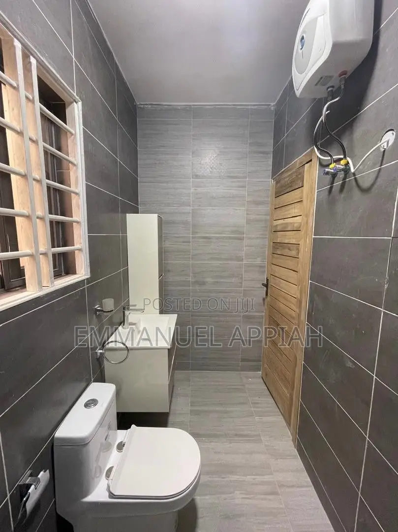 4bdrm House in Haasto Atomic, Haatso for sale
