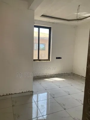 3bdrm Apartment in Golf Estate Tema for rent