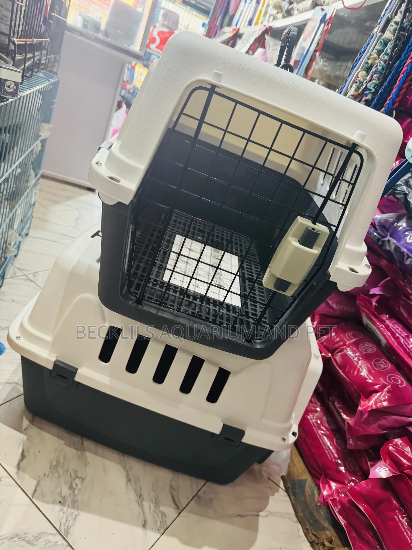 Plastic Platinum Approved Flight Plastic Cage ( Medium Size )