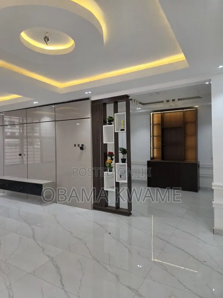4bdrm Mansion in Gringo Lynks Premium, Lashibi for sale
