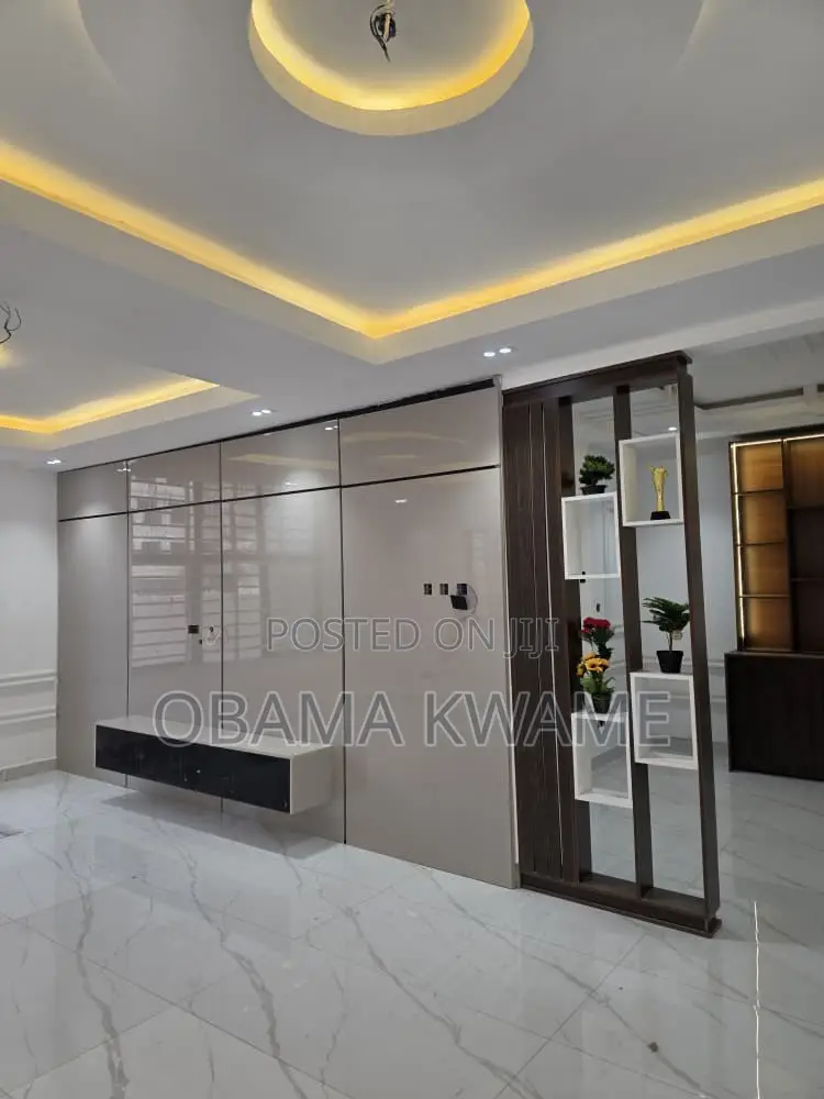 4bdrm Mansion in Gringo Lynks Premium, Lashibi for sale