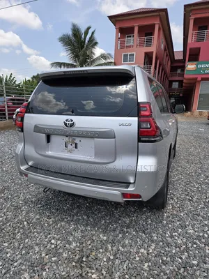 Toyota Land Cruiser Prado 2.7 2019 Silver