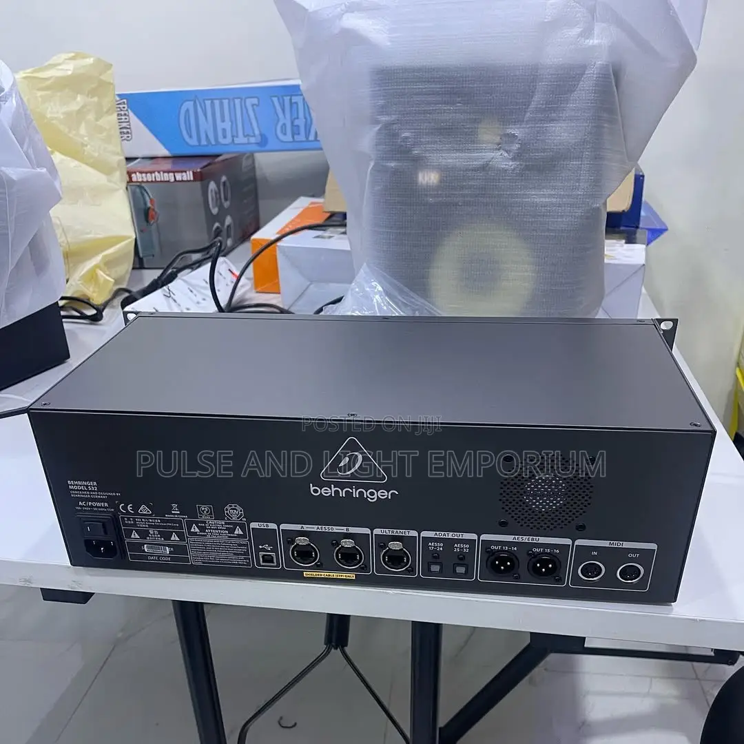 Behringer S32 32 X 16 Digital Stage Box