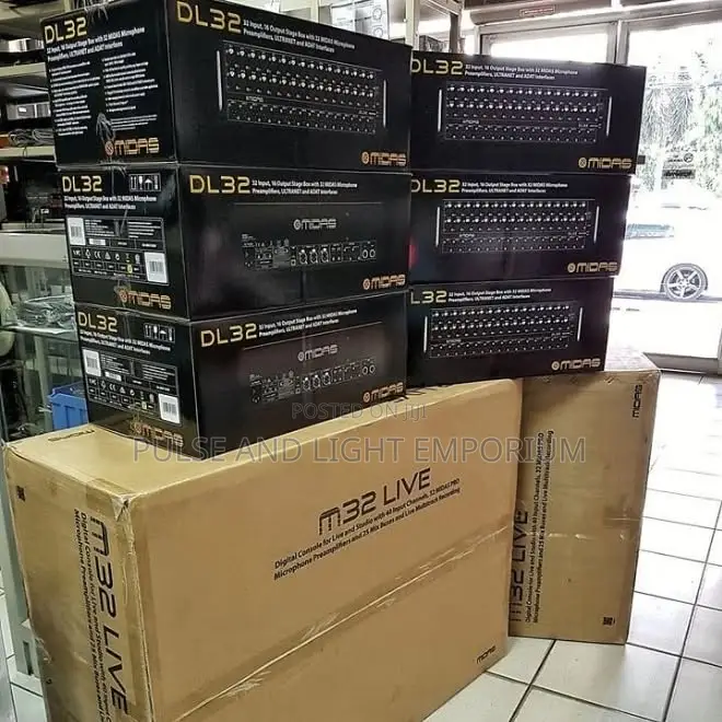 Midas Dl32 32-input/16-output Stage Box