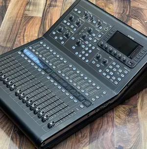 Midas M32r Live 40-channel Digital Mixer