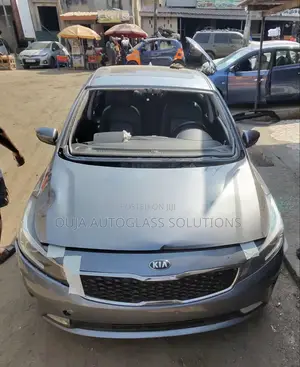 2017 Kia Forte Windscreen Available