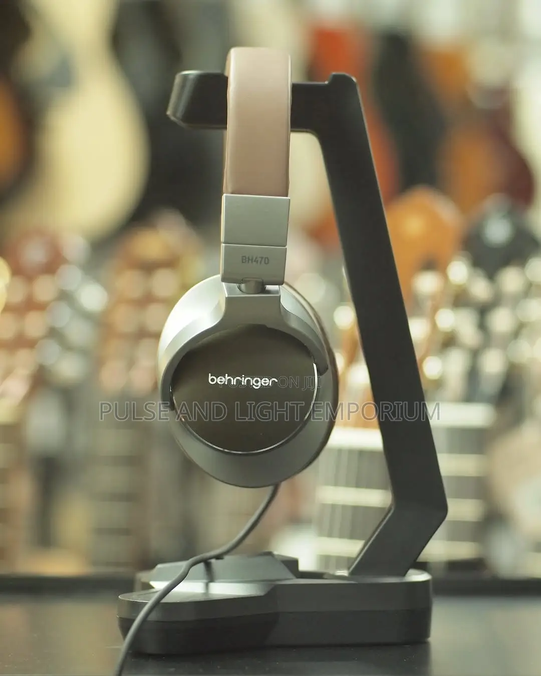Behringer Bh470 Studio Monitoring Headphones