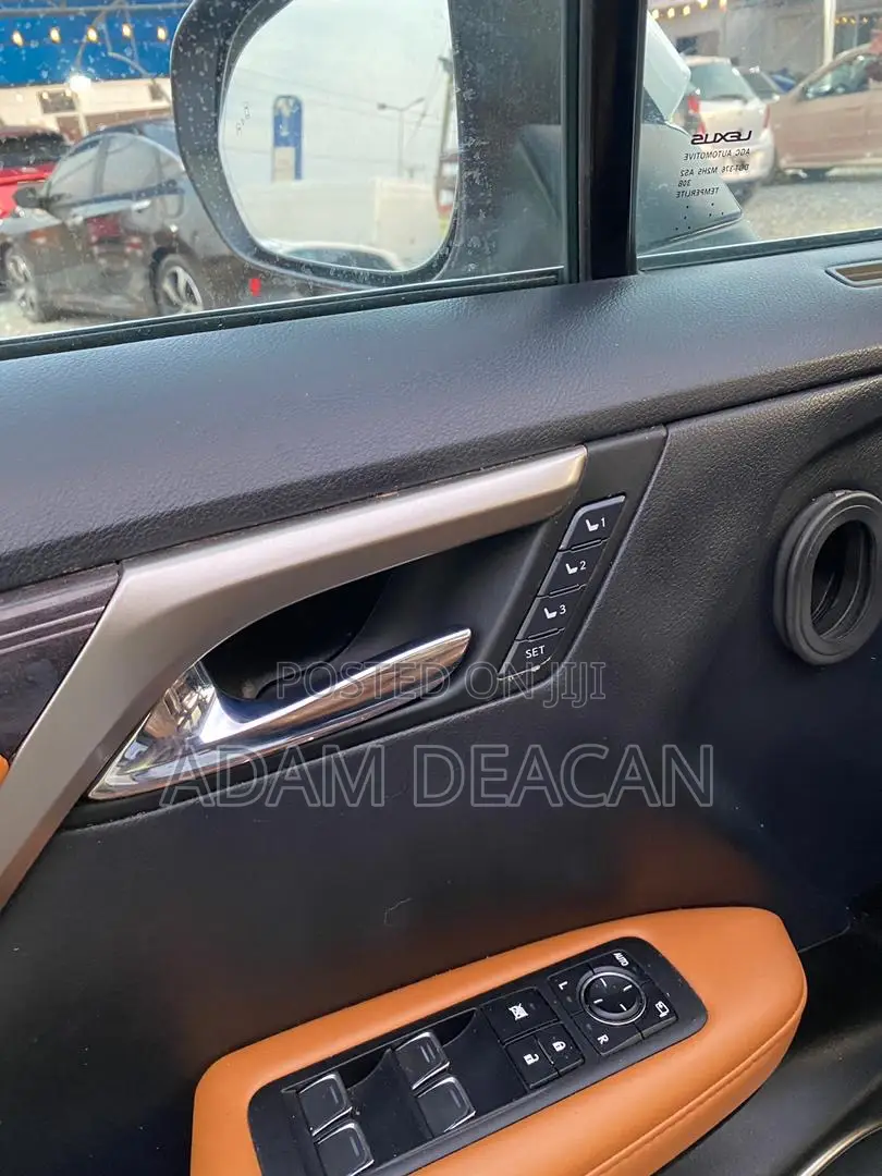 Lexus RX 2022 White