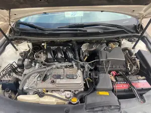 Toyota Avalon XLE 4dr Sedan (3.5L 6cyl 6A) 2015 White
