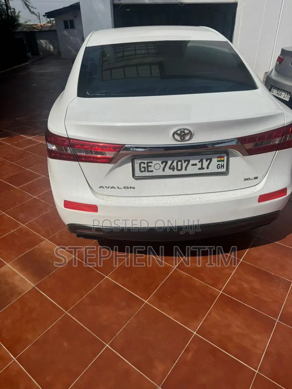 Toyota Avalon XLE 4dr Sedan (3.5L 6cyl 6A) 2015 White