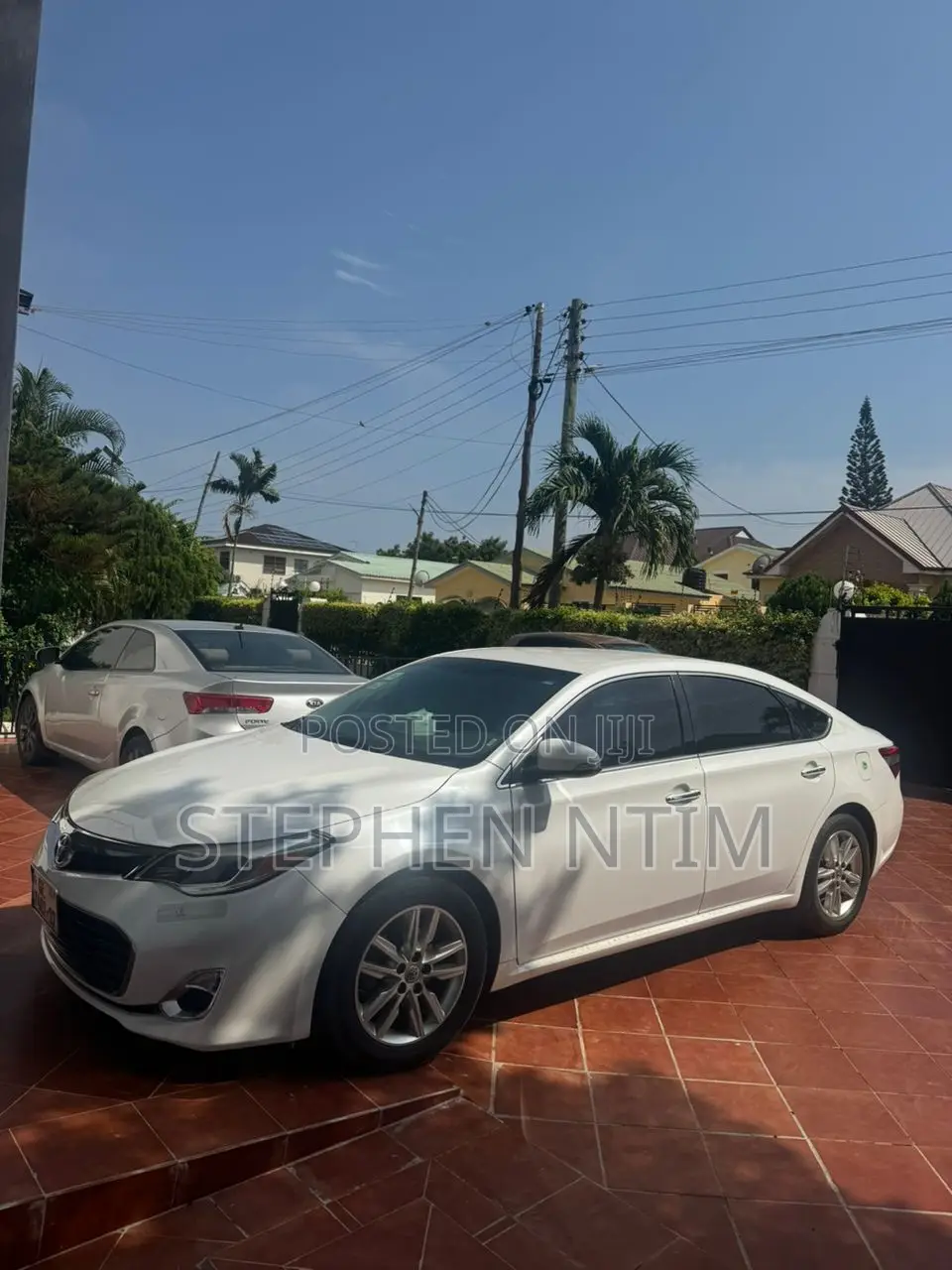 Toyota Avalon XLE 4dr Sedan (3.5L 6cyl 6A) 2015 White