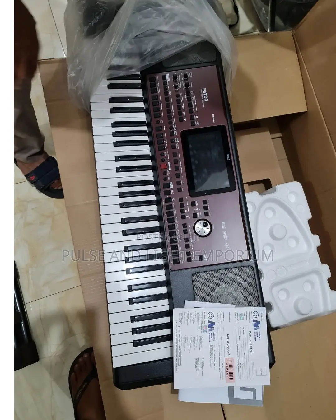 Korg Pa700 61-key Arranger Workstation(Keyboard)