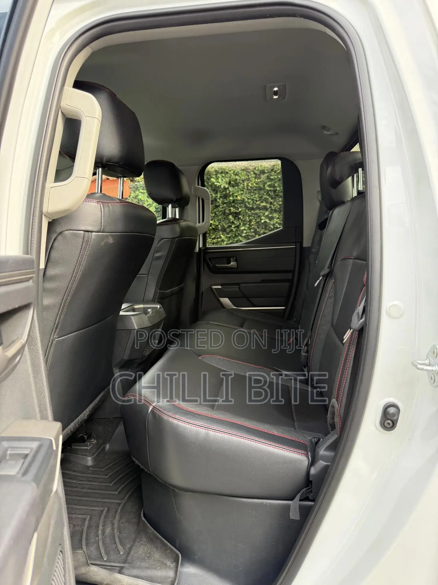 Toyota Tundra SR CrewMax 5.5' Bed 2023 White