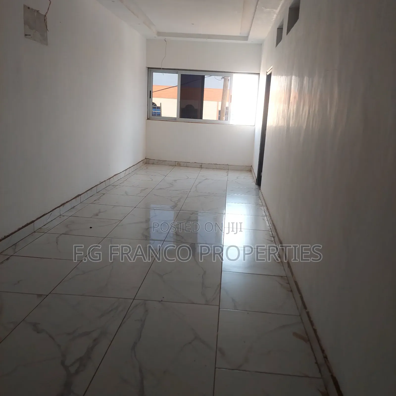A40o Square Meters Warehouse for Sale at East Airport
