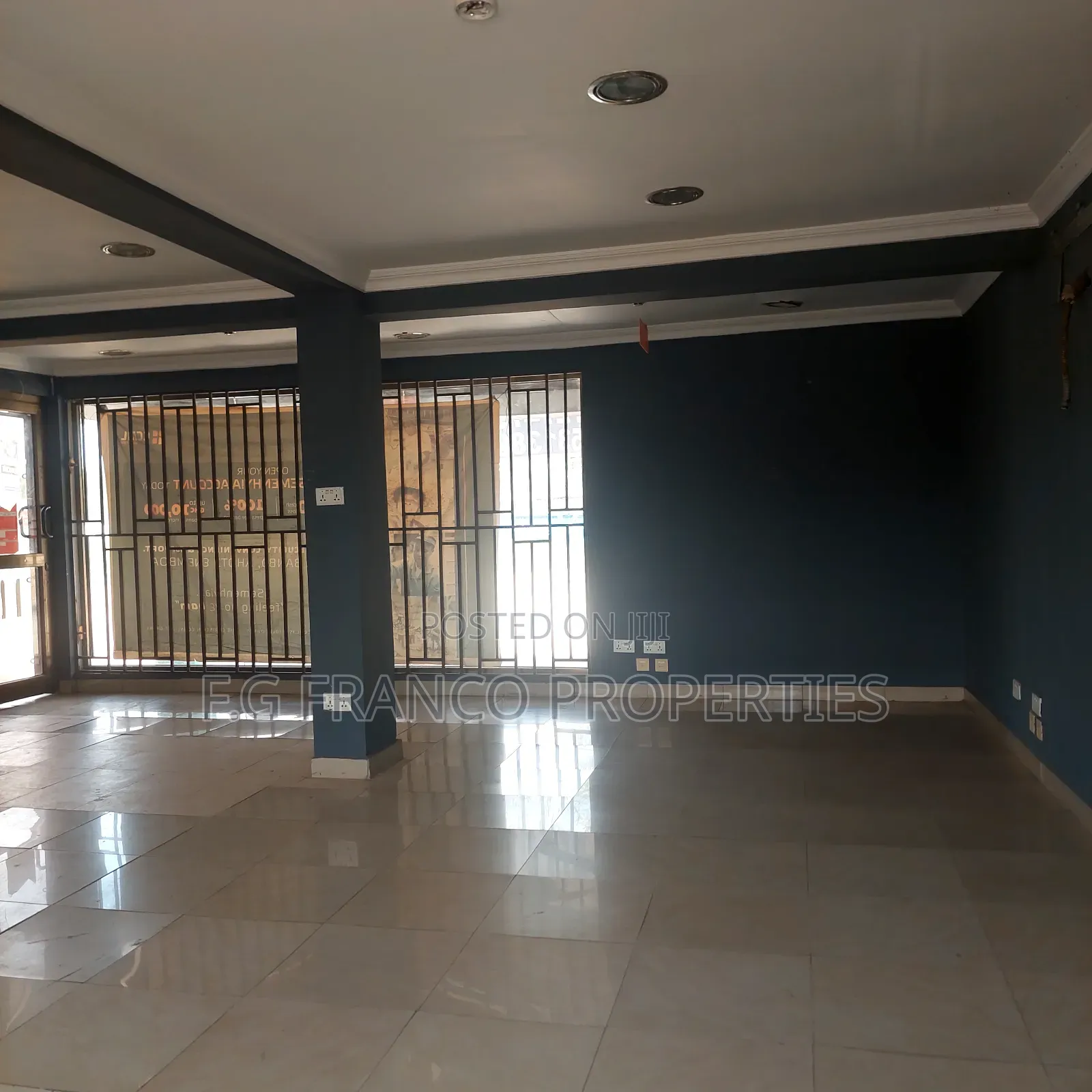 A40o Square Meters Warehouse for Sale at East Airport