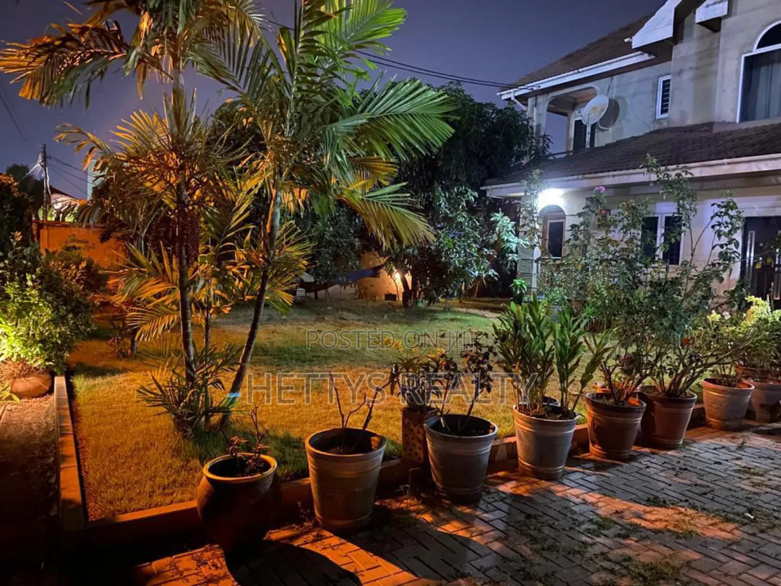 4bdrm House in Ablorh Adjei for sale
