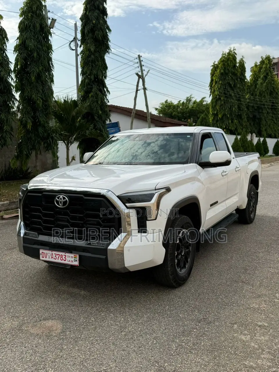 Toyota Tundra SR5 CrewMax 5.5' Bed 2024 White