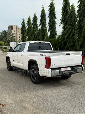Toyota Tundra SR5 CrewMax 5.5' Bed 2024 White