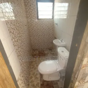 1bdrm Apartment in Golf City, Tema Metropolitan for rent
