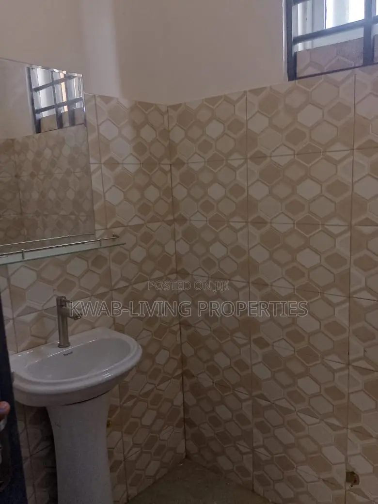 1bdrm Apartment in Oyarifa for rent