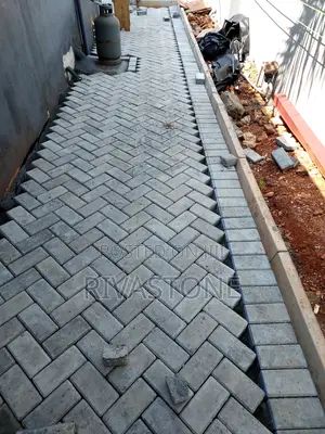 Pavement Blocks And Tiles In Installer