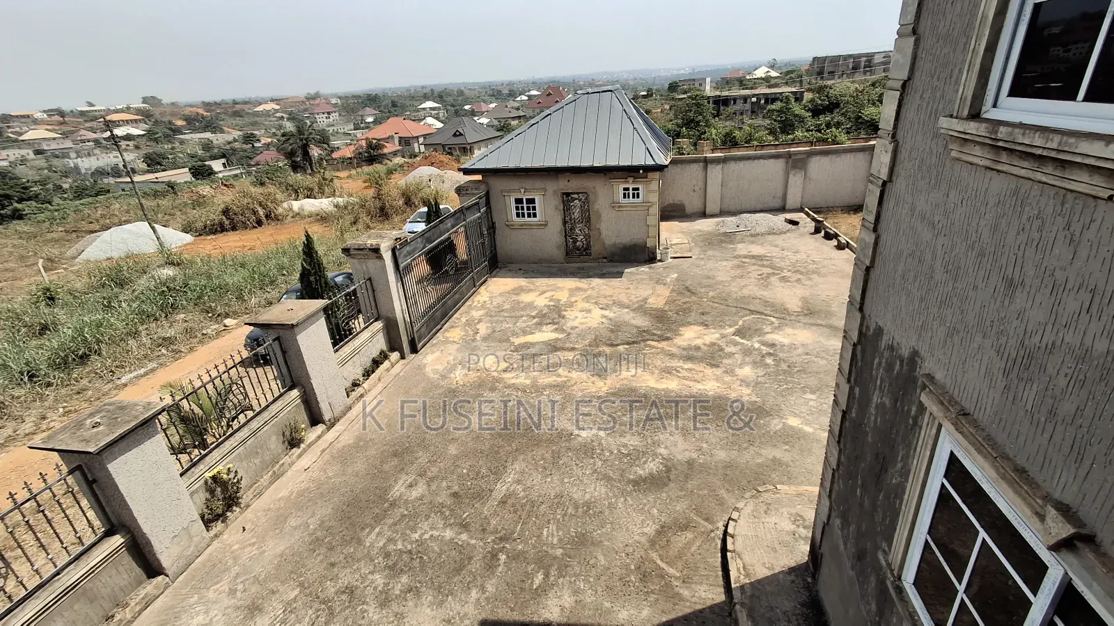 6bdrm House in K Fuseini Estate, Kumasi Metropolitan for sale