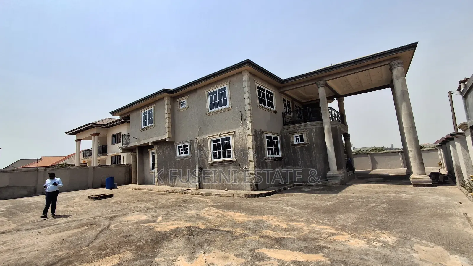 6bdrm House in K Fuseini Estate, Kumasi Metropolitan for sale